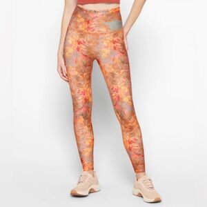Beyond Yoga Gabriela Floral Printer Legging size Small